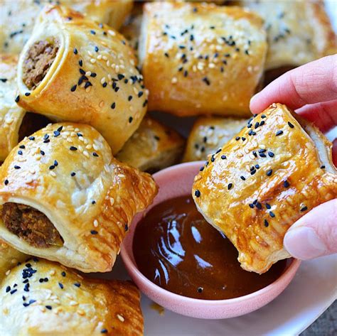 Vegan Sausage Puff Pastry Rolls – Froothie Blog