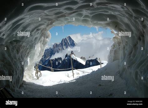 Tunnel mountain snow hi-res stock photography and images - Alamy