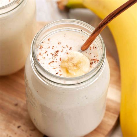 Easy Banana Vanilla Smoothie Recipe