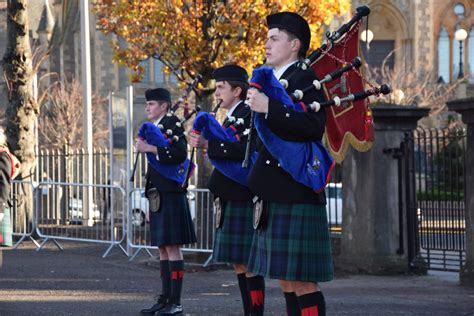 High School of Dundee holds smaller service to pay tribute to the fallen - Evening Telegraph