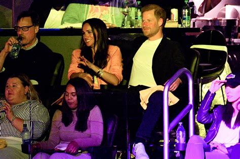 Hutamno: Prince Harry and Meghan Markle spotted at Lakers playoff game ...