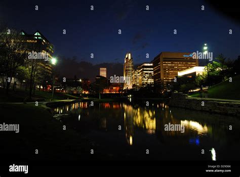 Omaha nebraska skyline night hi-res stock photography and images - Alamy