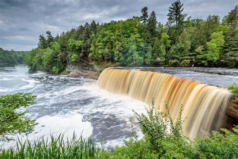 A Guide to Activities & RV Rentals at Tahquamenon Falls State Park | R