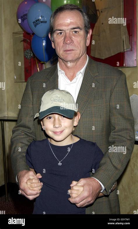 Stuart Little 2 screening - Tommy Lee Jones & daughter Victoria Stock ...