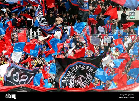 CRYSTAL PALACE FANS, FLAGS, CHELSEA V CRYSTAL PALACE, 2022 Stock Photo ...