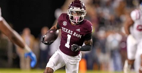 Texas A&M insider weighs in on Evan Stewart's transfer to Oregon