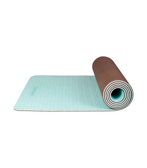 11 Best Hot Yoga Mats According to Reviews | TheThirty