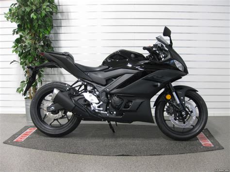 Ny Yamaha YZF R3 - Midnight Black 2020 til salg - 123mc