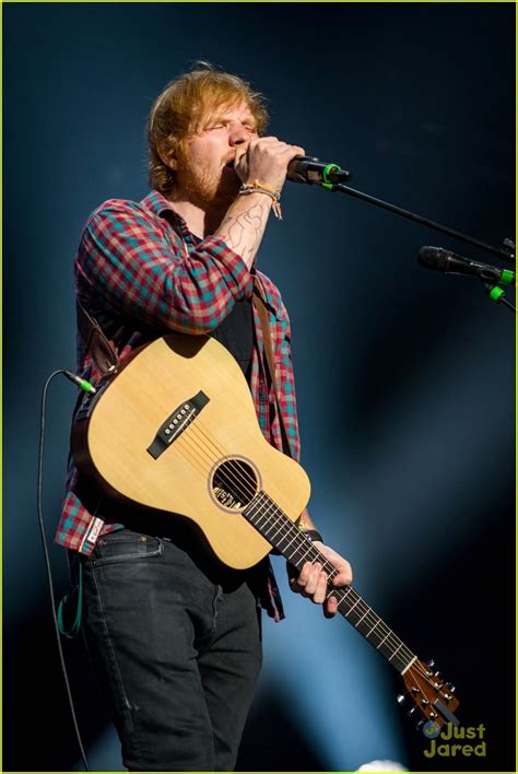 Ed Sheeran Performs for a Giant Crowd in Las Vegas! | Photo 712441 ...