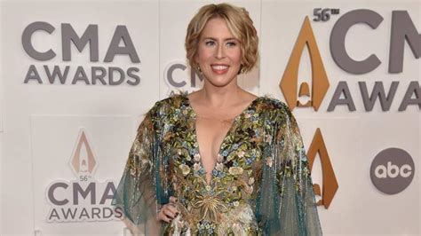 Which Star Helped Erin Napier Find Her CMA Awards Dress?