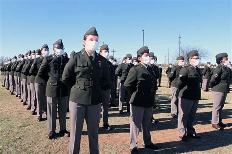 First basic training class graduates wearing Army Green Service Uniform | Article | The United ...