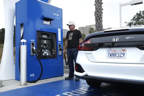 More hydrogen fuel cell stations are coming to San Diego — but slowly - The San Diego Union-Tribune