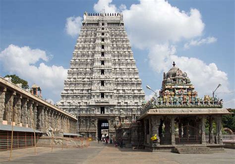 Annamalaiyar temple Thiruvannamalai | Timings, photos, address