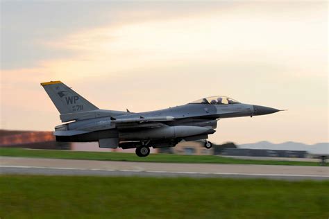 Amazaning! The F-16 Fighting Falcon has the capability to carry a wide range of weapons and is ...