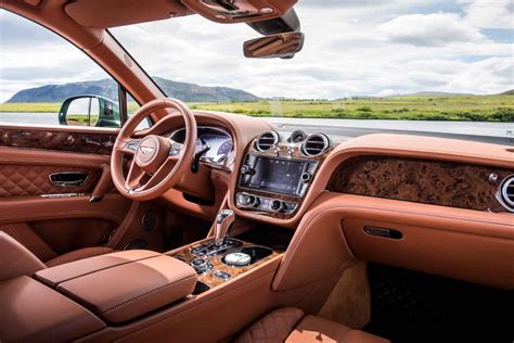 Photo Bentley Bentayga-Fly-Fishing-by-Mulliner Interieur / Exterieur ...