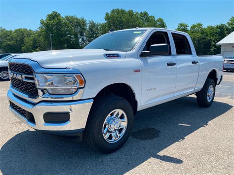 New 2020 Ram 2500 Tradesman 4×4 Crew Cab 6’4 Box 4WD Crew Cab Pickup