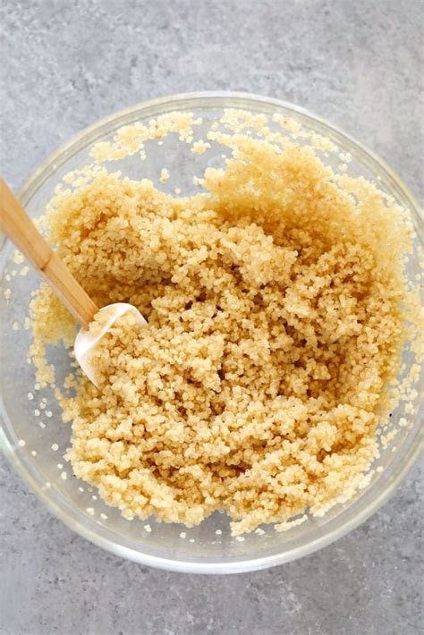 How to Cook Quinoa in the Microwave - Fit Foodie Finds