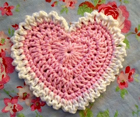 (un)Deniably Domestic: Happy Heart Day to You | Crochet valentine patterns, Valentines crochet ...