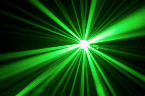 Green lasers find metal faults invisible to the naked eye