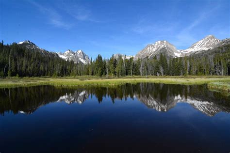 6 Hikes to Find Idaho's Phenomenal Fall Foliage| Visit Idaho