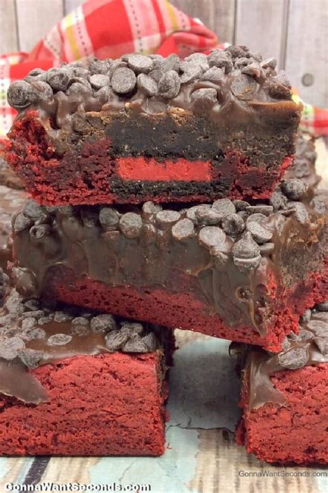 Red Velvet Oreo Brownies - Gonna Want Seconds