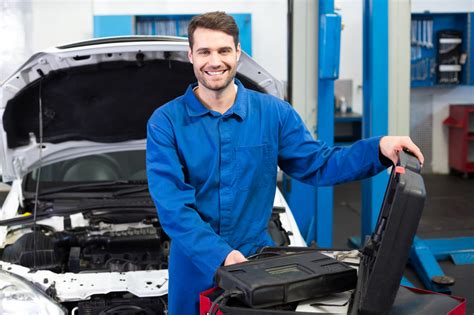 3 Reasons You Have Job Security with an Auto Mechanic Career