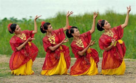 Tari Nguri, Tarian Tradisional Dari Sumbawa, Provinsi NTB - Cinta Indonesia