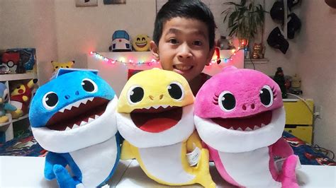 PinkFong Baby Shark Song Puppets with Tempo Control from WowWee Review ...