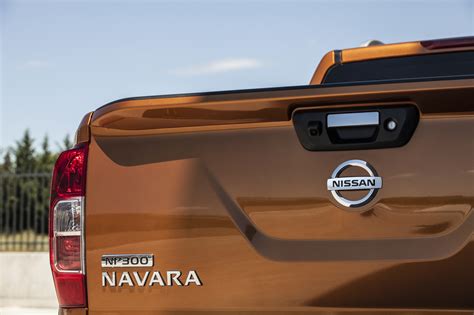 REAR TAILGATE – Nissan Insider