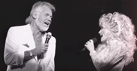 Dolly Parton And Kenny Rogers Sing 'You Can't Make Old Friends'