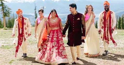 8 Indian Traditional Dress for Women & Men To Wear! - Deepavali