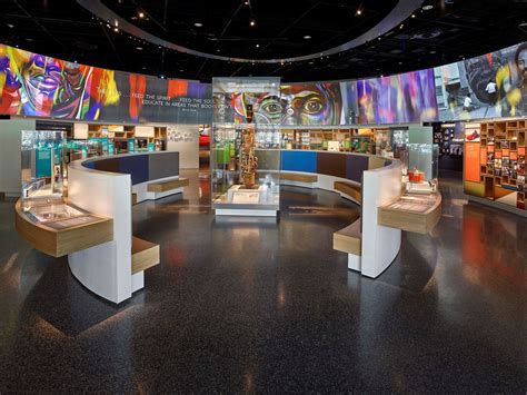 New Smithsonian Museum Innovates with Renkus-Heinz - MONDO-DR