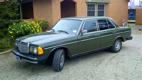 1982 Mercedes 300D | CLASSIC CARS TODAY ONLINE