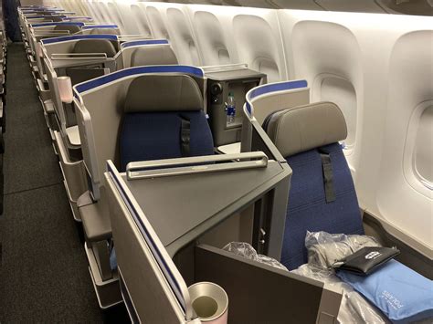 Best Seats On United Polaris Business Class Review 767 300 Seating ...