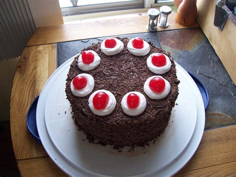 Making the Perfect Portal Cake! : 6 Steps (with Pictures) - Instructables