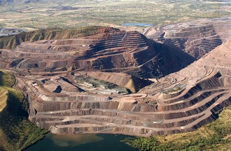 Argyle Diamond mine in the Kimberley | (AUS) australia....land down ...