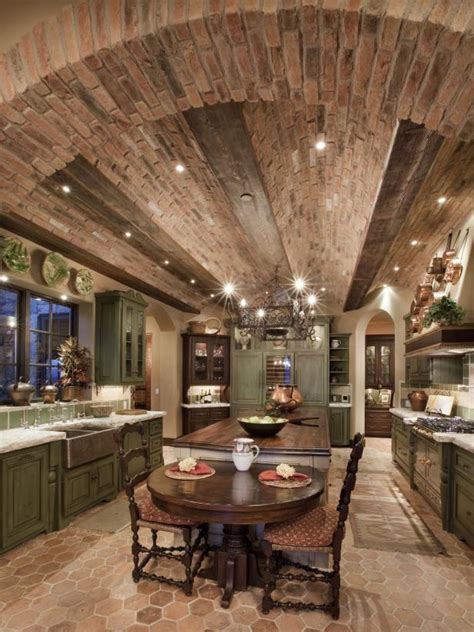 Tuscan Inspired Kitchen Cabinets | www.resnooze.com