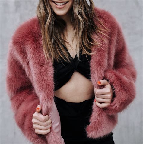 Faux Fur Fashion Trend | Faux fur fashion, Fur fashion, Faux fur outfit