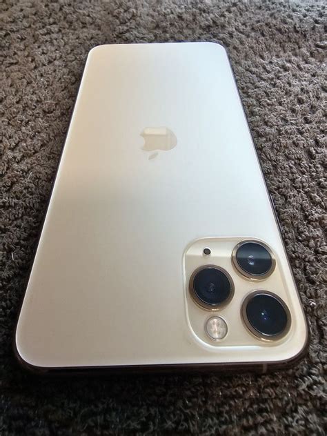 iPhone 11 Pro Max Rose Gold For AT&T for Sale in San Diego, CA - OfferUp