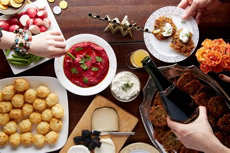 An Easy, Modern Menu for Hanukkah | Jewish holiday recipes, Hanukkah food, Jewish recipes