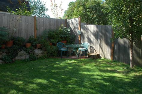Small triangular patio in the backyard of a northend townh… | Flickr