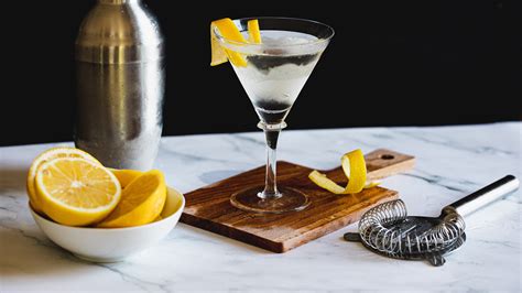 Bond-Style Vesper Martini Cocktail Recipe