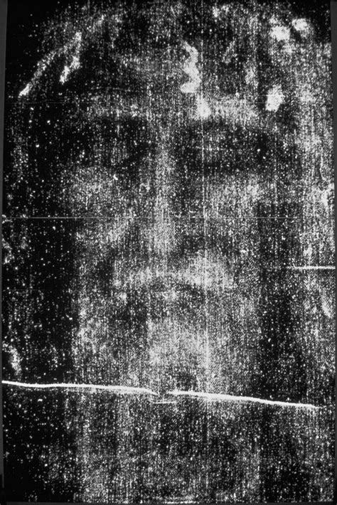 Thousands view life-size Shroud of Turin exhibition - Catholicireland.netCatholicireland.net