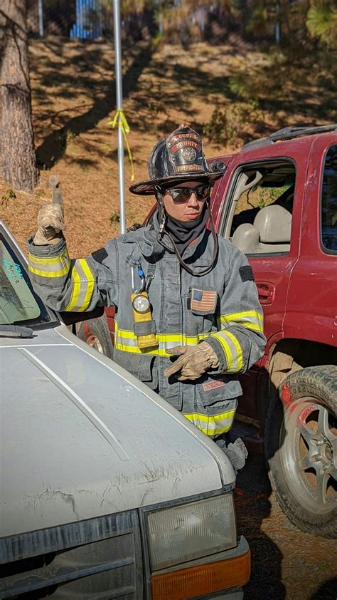 Firefighters Sharpen Vehicle Extrication Skills - El Dorado County Fire ...