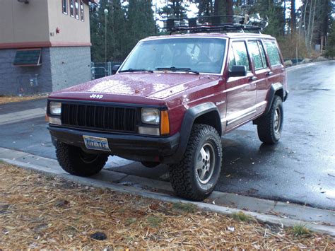 pics of jeep xj with 2 inches of lift on 31's | Jeep Enthusiast Forums