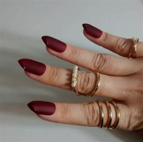 20 Classy Maroon Matte Nails You Must See – NailDesignCode