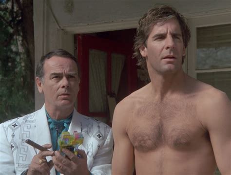 Scott Bakula as Sam Beckett with Dean Stockwell as Al Calavicci in ...