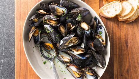 Mussels with White Wine and Garlic | The Splendid Table