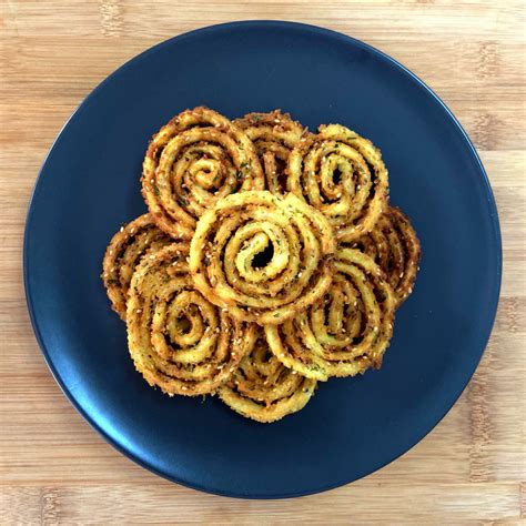 Chakli Recipe | Traditional Chakli | Gujarati Chakli Recipe | Diwali Snack