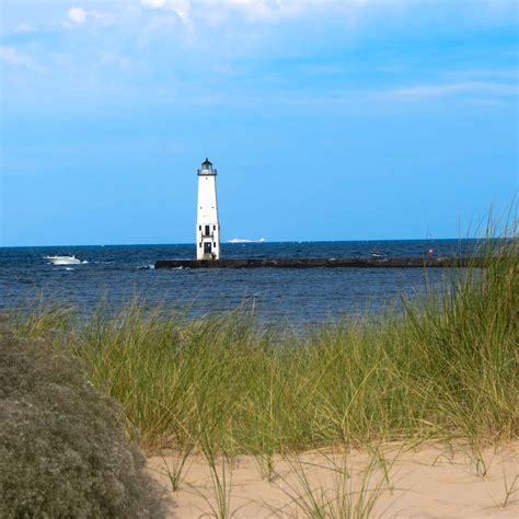 Lighthouse Musings: Frankfort Michigan Lighthouse